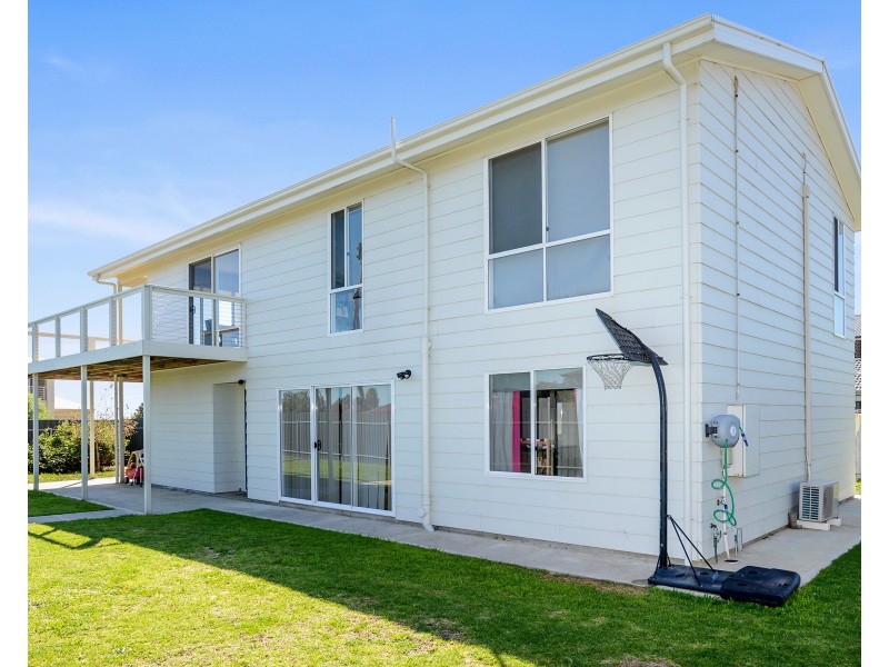 6 Harvey Crescent, Aldinga Beach SA 5173