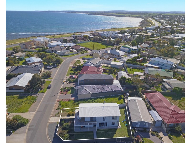6 Harvey Crescent, Aldinga Beach SA 5173