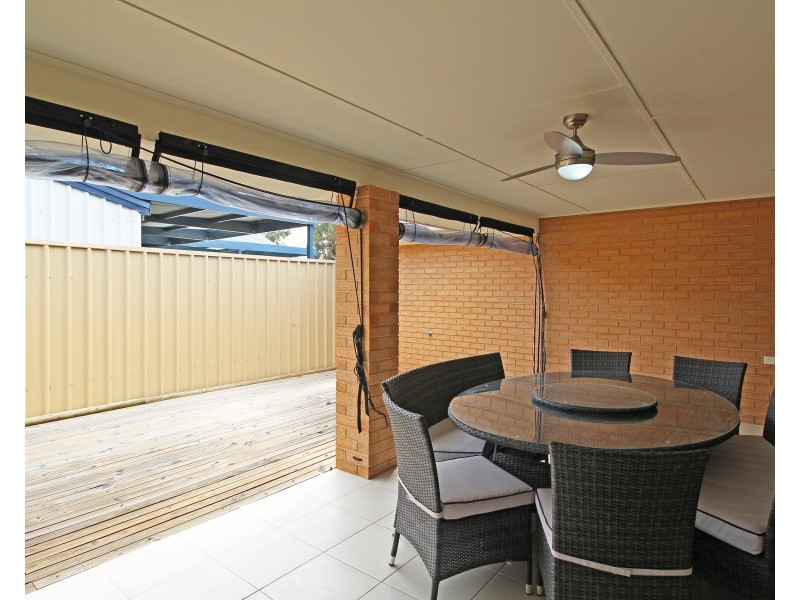 4 Scrub Avenue, Aldinga Beach SA 5173