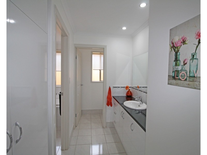 4 Scrub Avenue, Aldinga Beach SA 5173