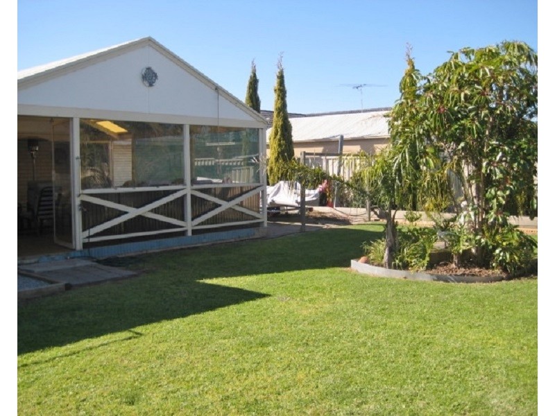 9  Barracoota  Crescent, Aldinga Beach SA 5173