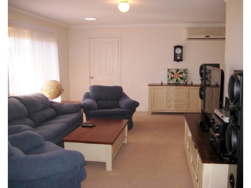 9  Barracoota  Crescent, Aldinga Beach SA 5173