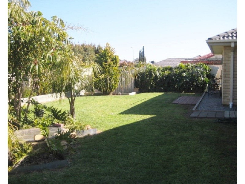 9  Barracoota  Crescent, Aldinga Beach SA 5173