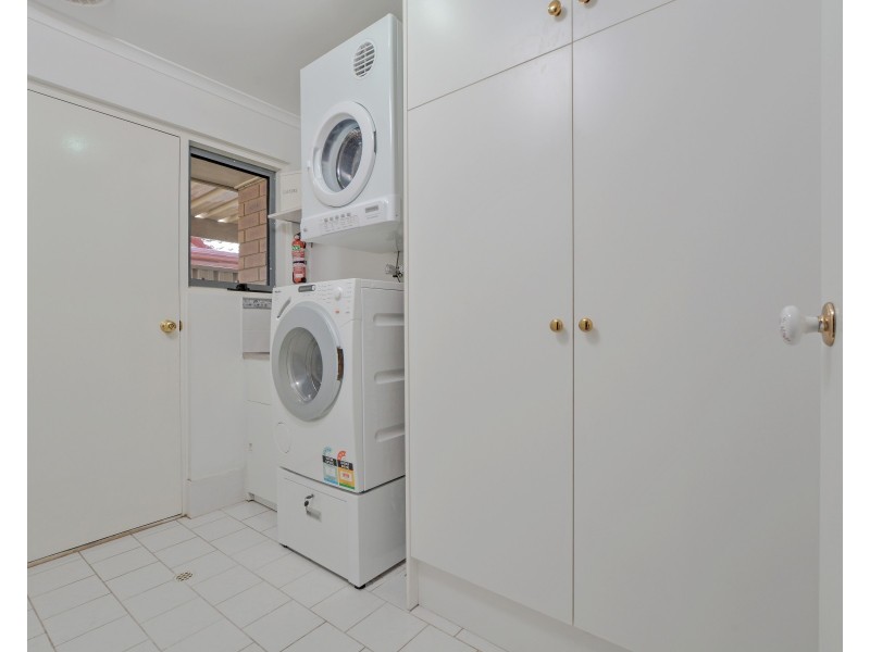 25 Shoalwater Close, Seaford Rise SA 5169