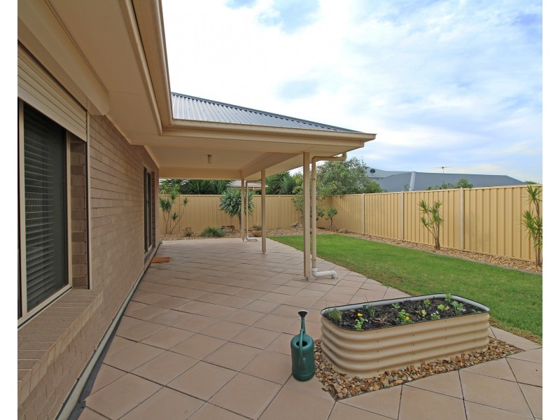 9 Seagull Street, Aldinga Beach SA 5173