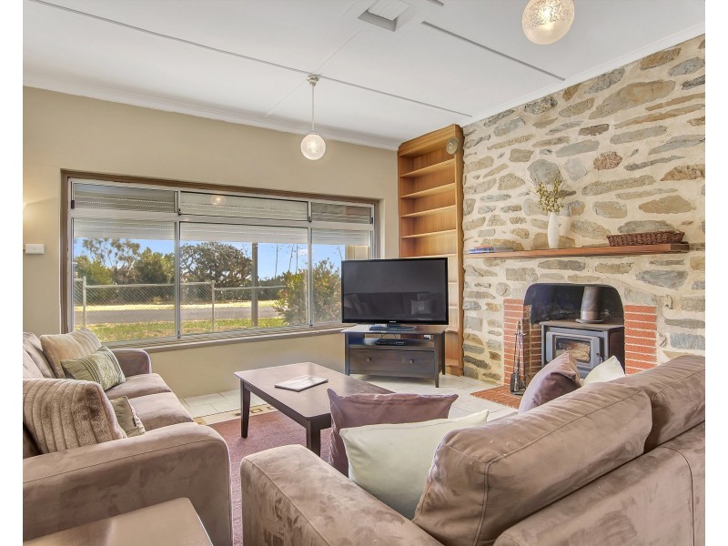 9  Esplanade, Sellicks Beach SA 5174