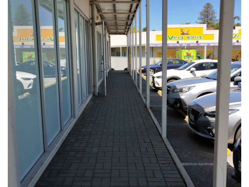 30  Torrens Street, Unit 2, Victor Harbor SA 5211
