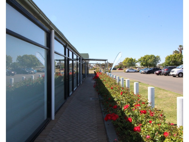 1 Pridham Boulevard, Shop 18 B, Aldinga Beach SA 5173