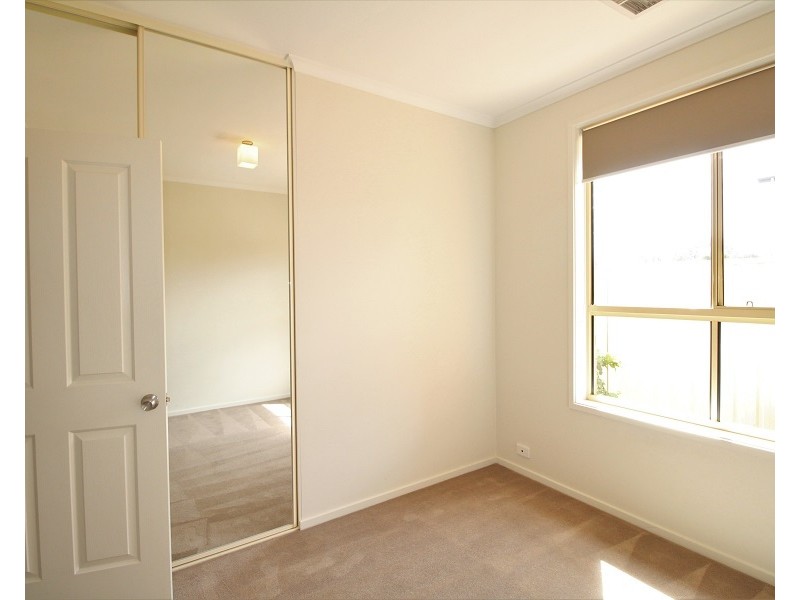 4 Harvey Crescent, Aldinga Beach SA 5173