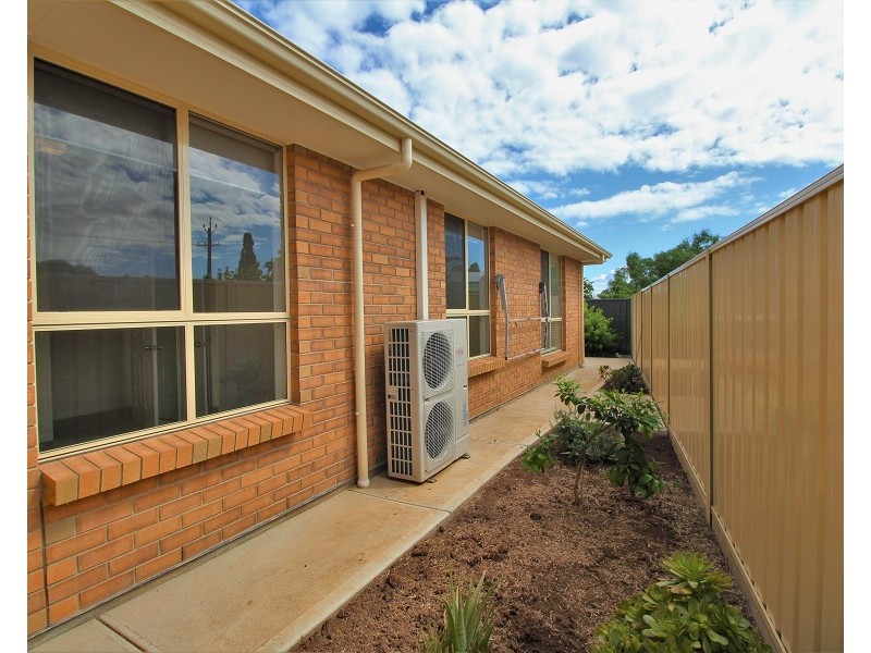 4 Harvey Crescent, Aldinga Beach SA 5173