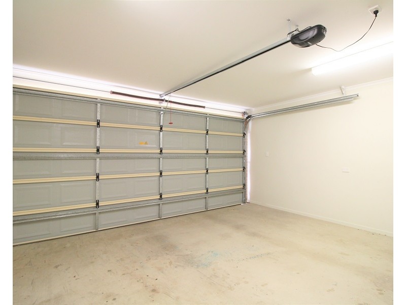 4 Harvey Crescent, Aldinga Beach SA 5173