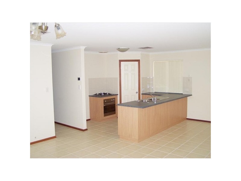22 Thompson Circuit, Evanston Park SA 5116
