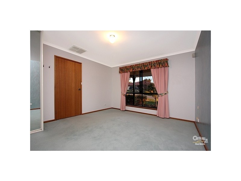 9 Honeysuckle Road, Hillbank SA 5112