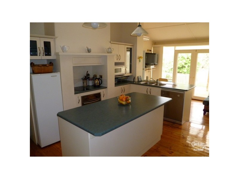 19 Lyndoch Rd, Gawler East SA 5118