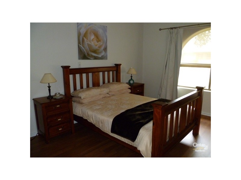 9 Lindsay St, Elizabeth Downs SA 5113