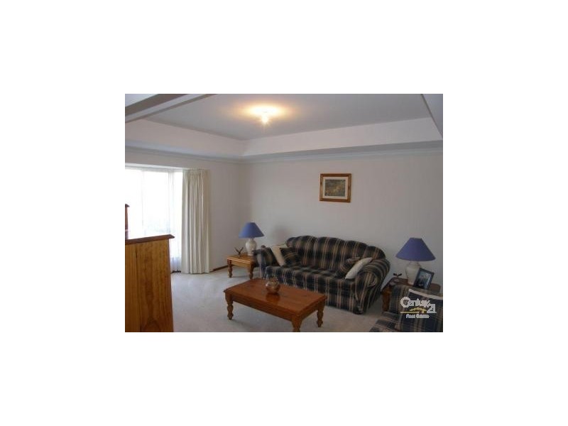 92 President Avenue, Andrews Farm SA 5114