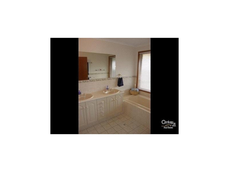 92 President Avenue, Andrews Farm SA 5114