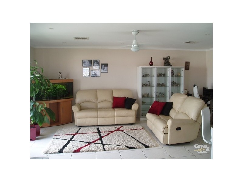 13 Lakeland road, Munno Para West SA 5115