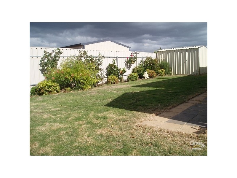 13 Lakeland road, Munno Para West SA 5115