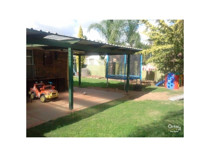 4 Carabeen Crescent, Andrews Farm SA 5114