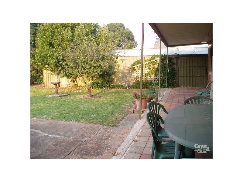 13 Campbell Rd, Elizabeth Downs SA 5113