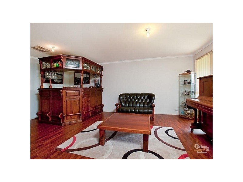 98 President Avenue, Andrews Farm SA 5114