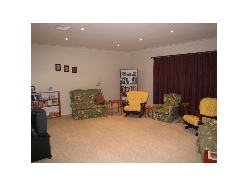 22 Bowman Street, Walkley Heights SA 5098