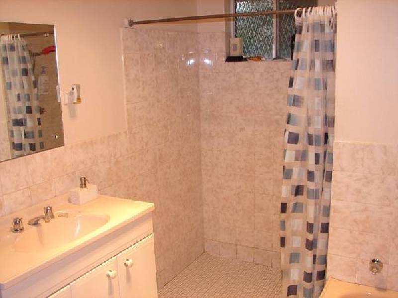 33 Morawa Avenue, Gilles Plains SA 5086