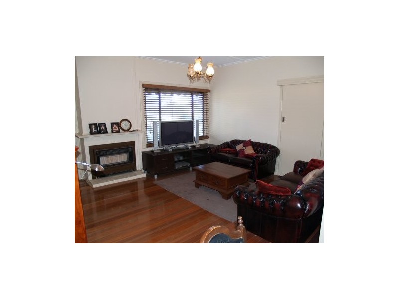 2 Leander Crescent, Greenacres SA 5086