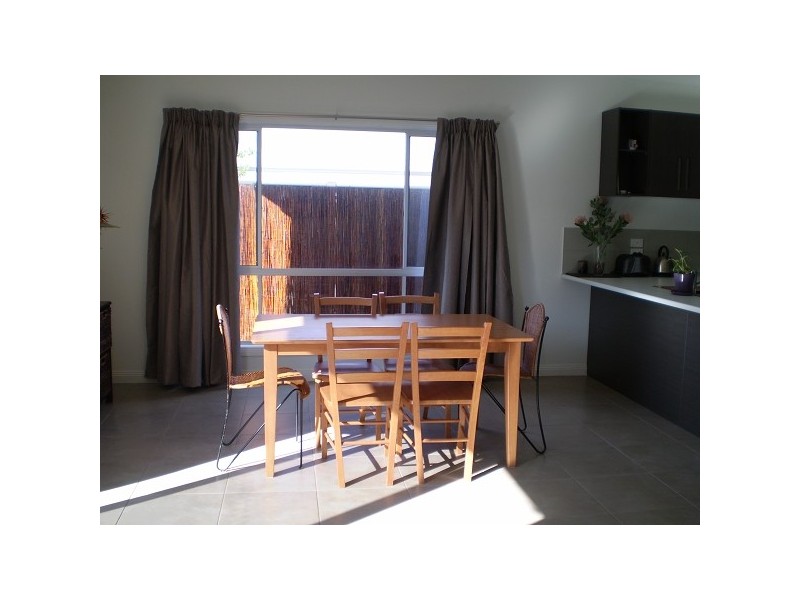 102 Shoalhaven Circuit, Mawson Lakes SA 5095