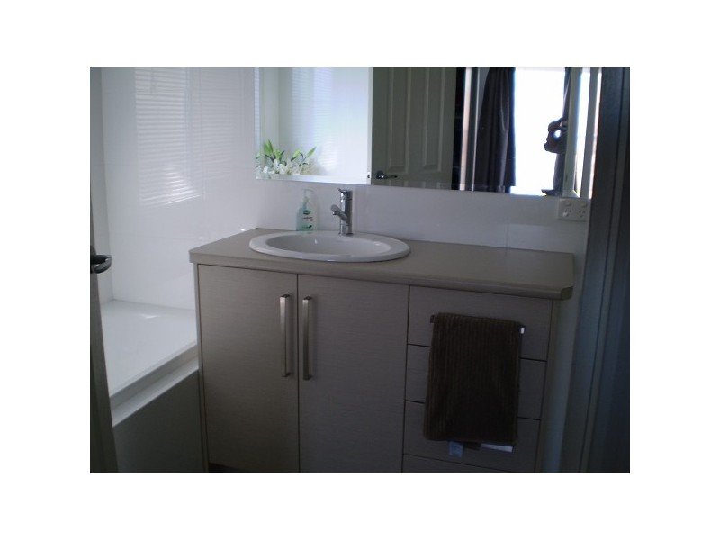 102 Shoalhaven Circuit, Mawson Lakes SA 5095