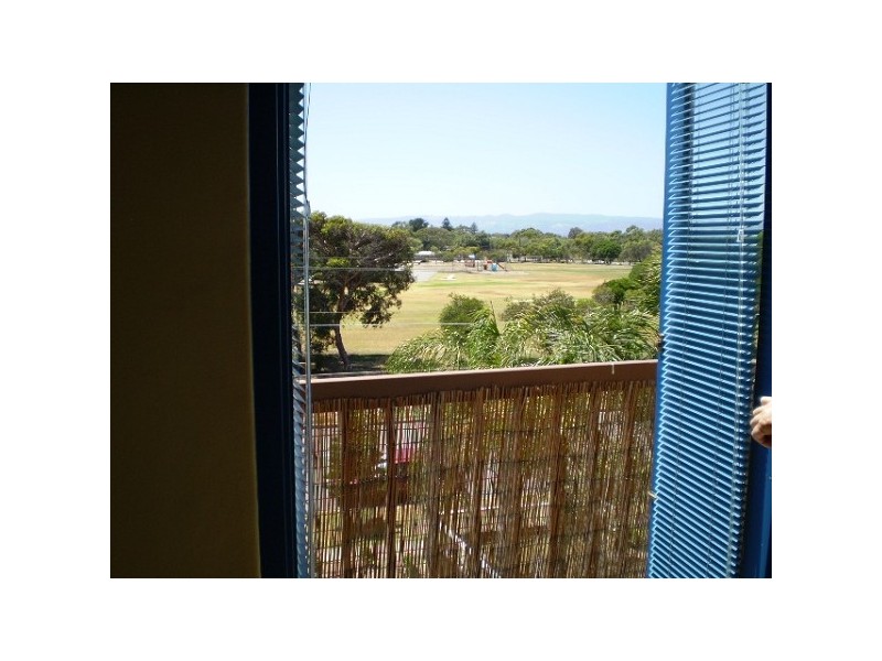 4/172 Seaview Road, Henley Beach SA 5022