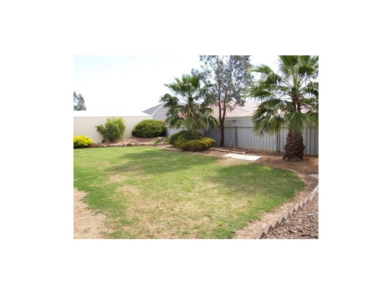 35 Barton Crescent, Burton SA 5110