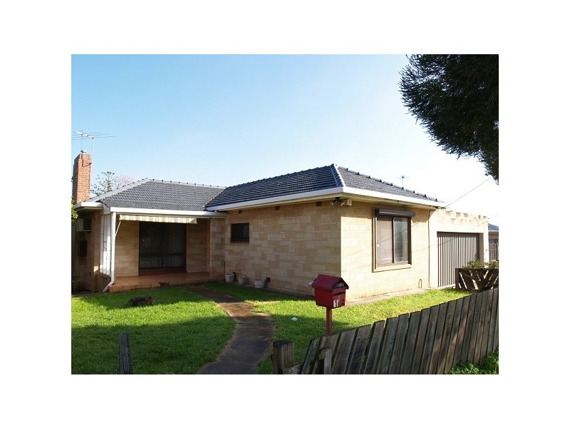 1 Deakin Street, Blair Athol SA 5084