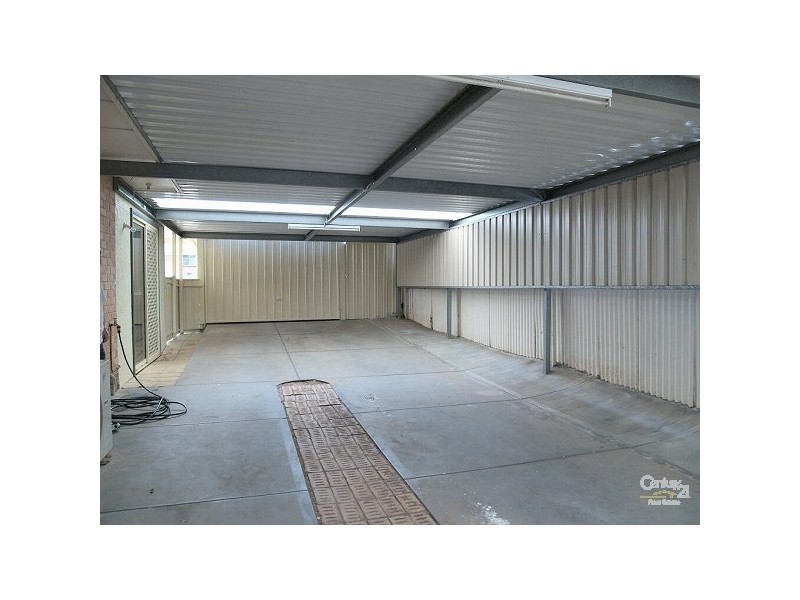 30 Lindsay Avenue, Valley View SA 5093