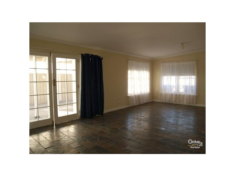 2 Day Ave, Broadview SA 5083