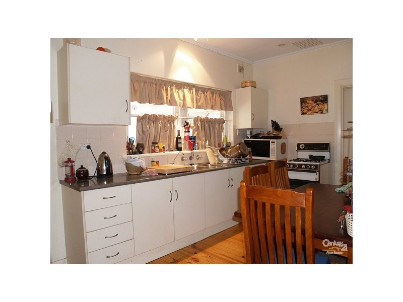 4 Walton Avenue, Clearview SA 5085