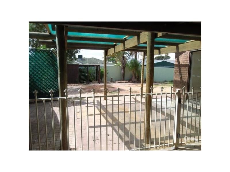 8 Quondong Avenue, Parafield Gardens SA 5107