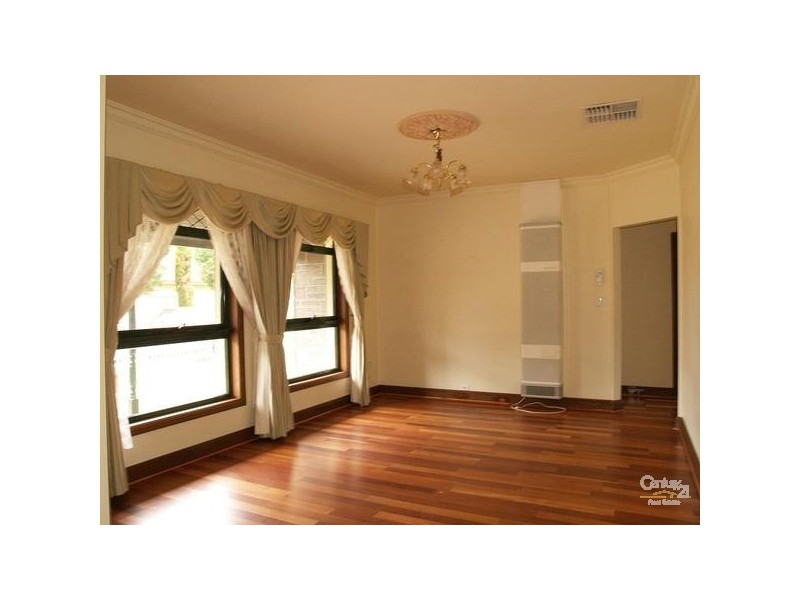 4 Sturdee Street, Broadview SA 5083