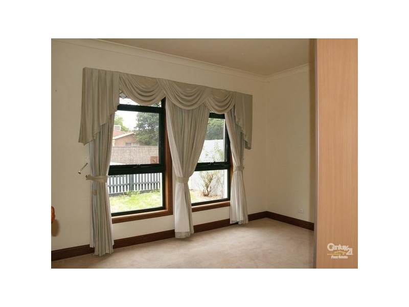 4 Sturdee Street, Broadview SA 5083