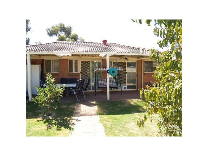 1 Greenfields Drv,, Andrews Farm SA 5114