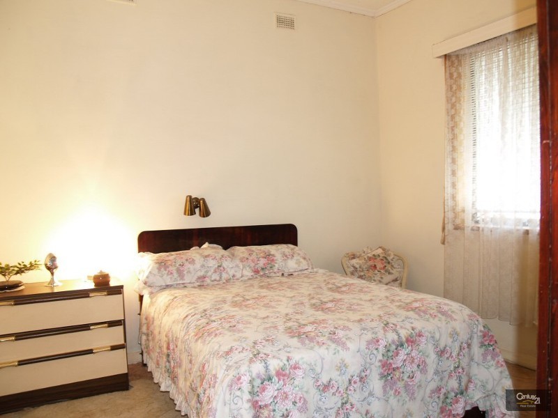 9 St Clements St, Blair Athol SA 5084