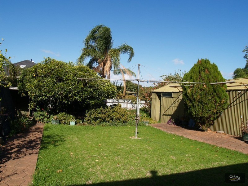 9 St Clements St, Blair Athol SA 5084