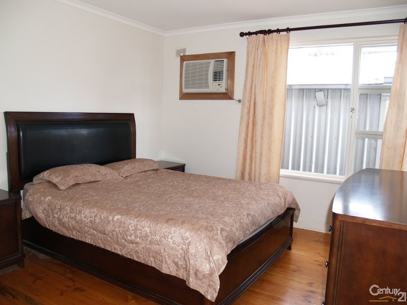 17 Livingstone Ave, Ingle Farm SA 5098