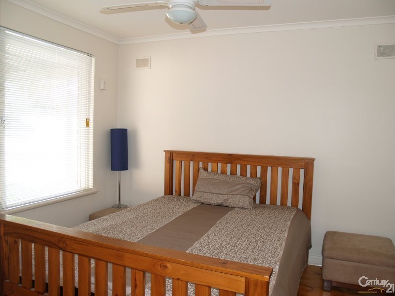 17 Livingstone Ave, Ingle Farm SA 5098