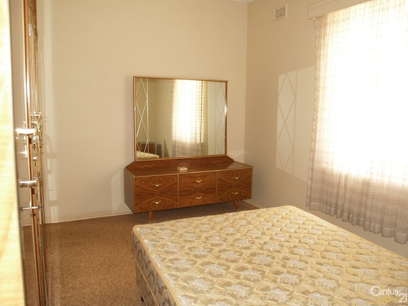 15 Deakin St, Blair Athol SA 5084