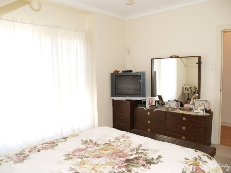 24 Milbank Ave, Gilles Plains SA 5086