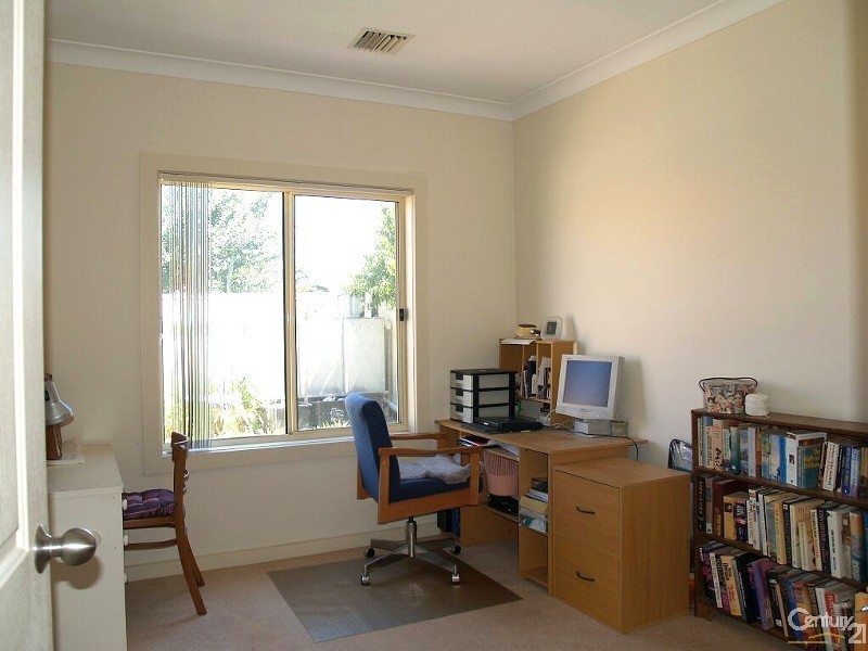 24 Milbank Ave, Gilles Plains SA 5086