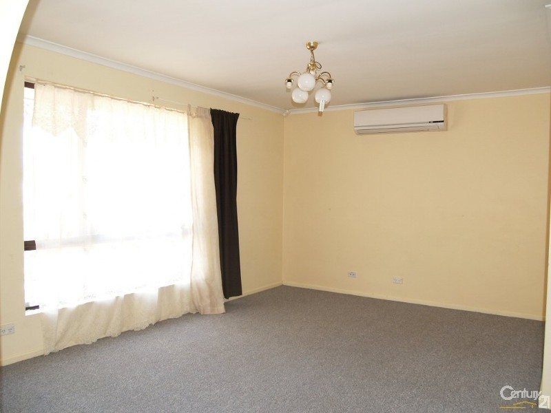 35 Barton Crescent, Burton SA 5110