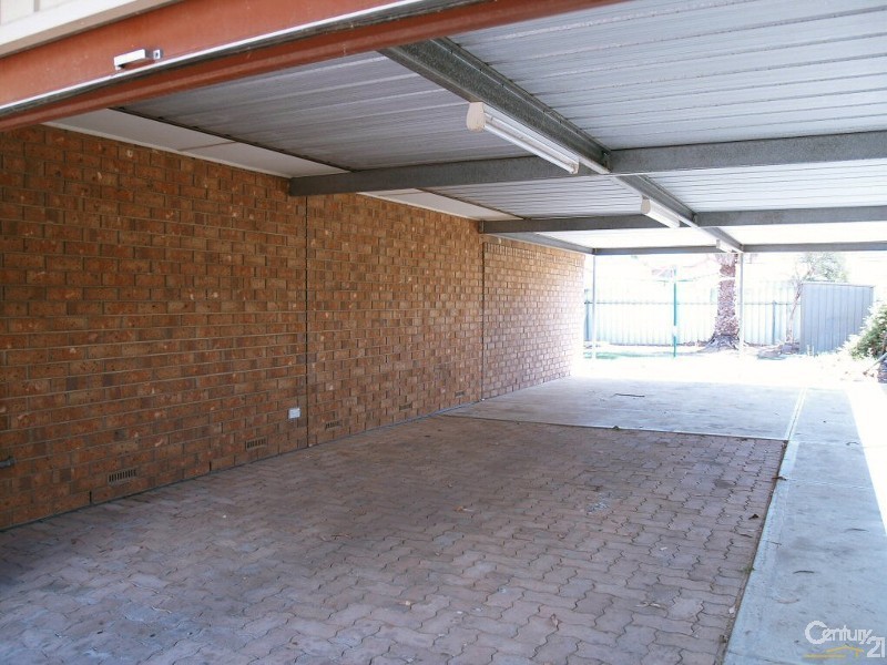 35 Barton Crescent, Burton SA 5110